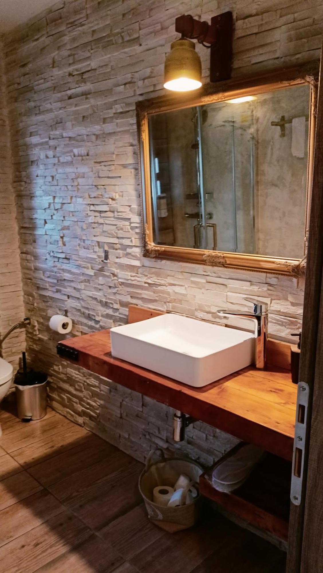 Theopetra Home Rom bilde